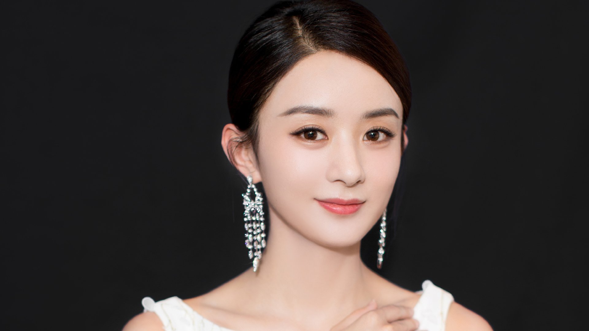 东亚杯中国足球逆袭 球员拼搏精神感人,东亚杯中国队名单